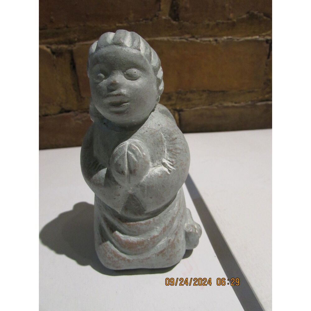 ISABEL BLOOM 1996 LITTLE GIRL KNEELING IN PRAY WITH BIRDS ART FIGURINE CHRISTIAN